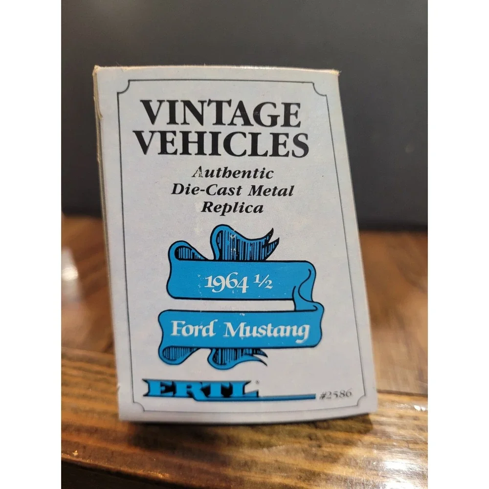 Ertl 1/43 Vintage Vehicles 1964-1/2 Orange Ford Mustang #2820